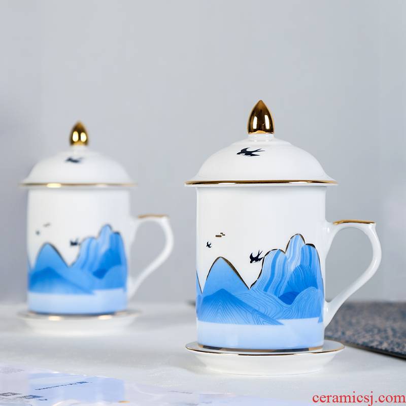The View of song dynasty blue and white porcelain of jingdezhen ceramic cup gift office cup boss cup creative design with the cover glass