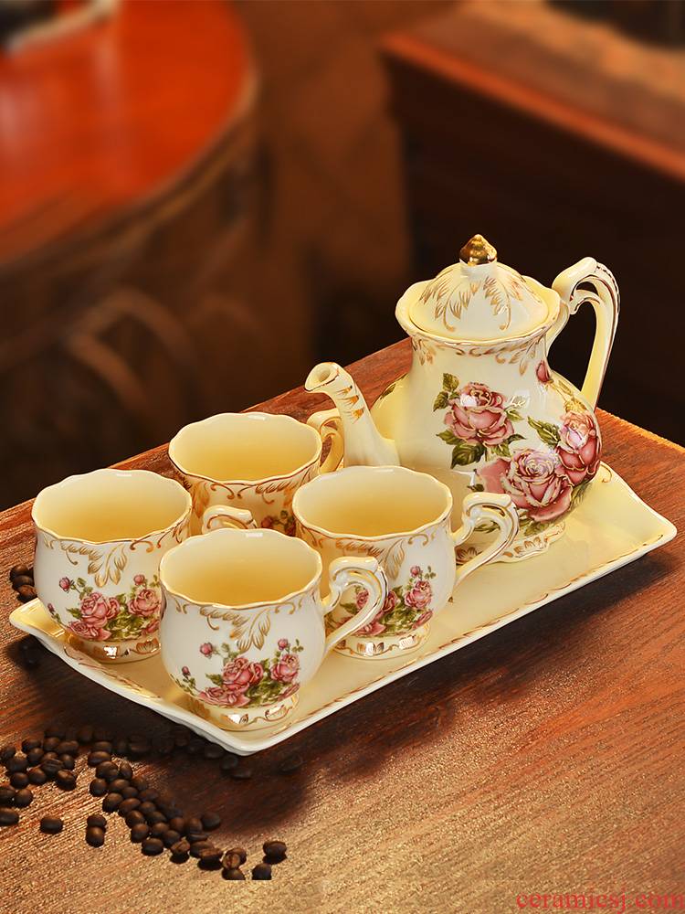 Coffee cup sets red cup Europe type English afternoon tea cup tea pottery cups and saucers household glass with grace