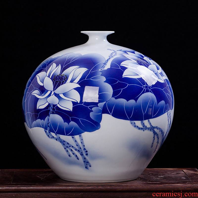 Jingdezhen ceramics famous jade pool Wu Wenhan hand - made of blue and white porcelain vase classical decoration collection certificate