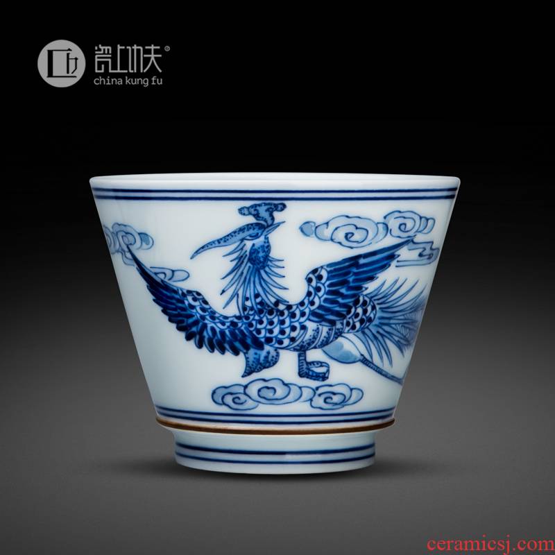 Jingdezhen blue and white porcelain ceramic cups hand - made longfeng lines perfectly playable cup paint for a cup of retro master cup only