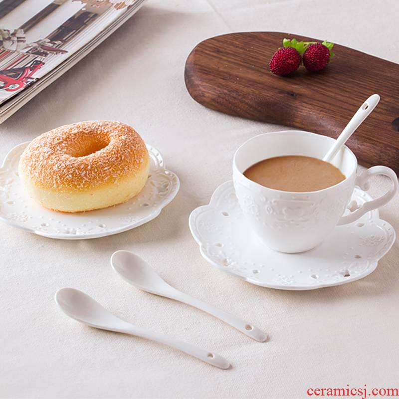 Jingdezhen European pure white coffee cup of ipads China relief ceramic tea cup tea coffee cups and saucers spoon