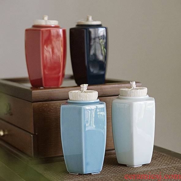 Jingdezhen ceramic tea pot small mini pu seal tank storage portable moistureproof warehouse travel tea boxes