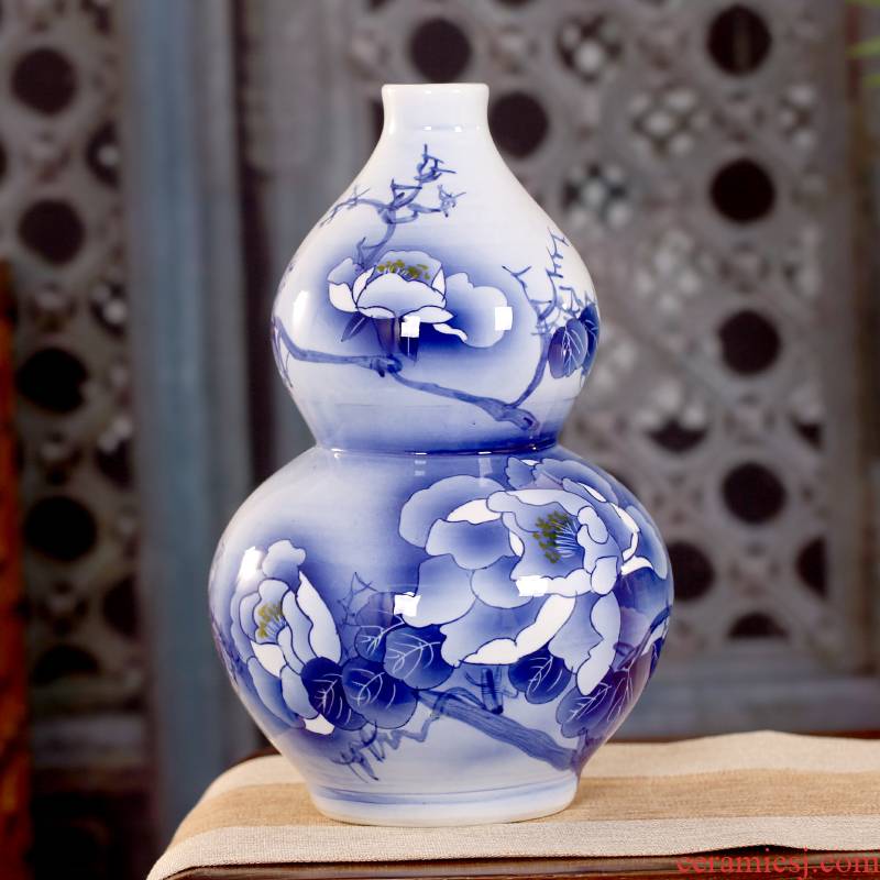 Jingdezhen ceramics vase antique blue and white peony gourd lucky wind water bottle and a sitting room of new Chinese style household furnishing articles