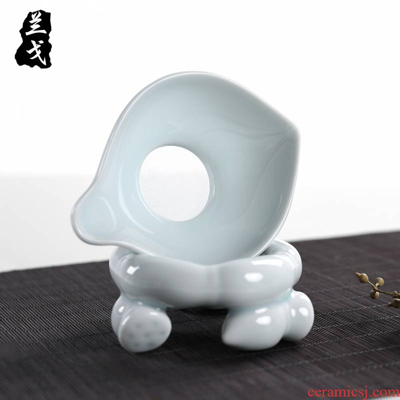 Having suet white porcelain tea filter tian jade ceramic) kung fu tea set with parts to filter the tea tea strainer