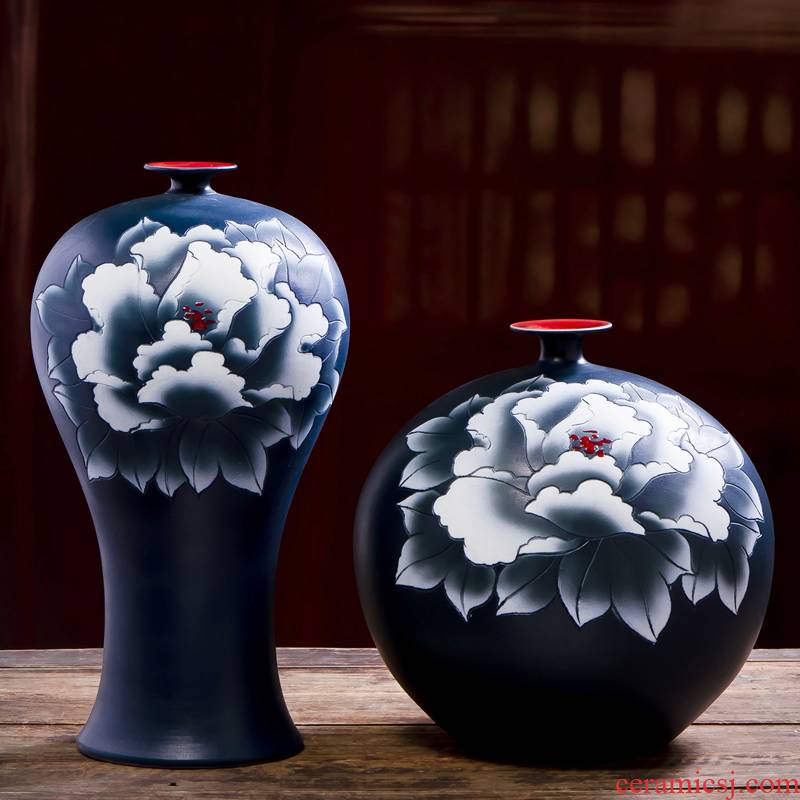 Jingdezhen ceramic vases, new Chinese style black hand made peony dried flowers flower arrangement sitting room adornment ornament household act the role ofing is tasted