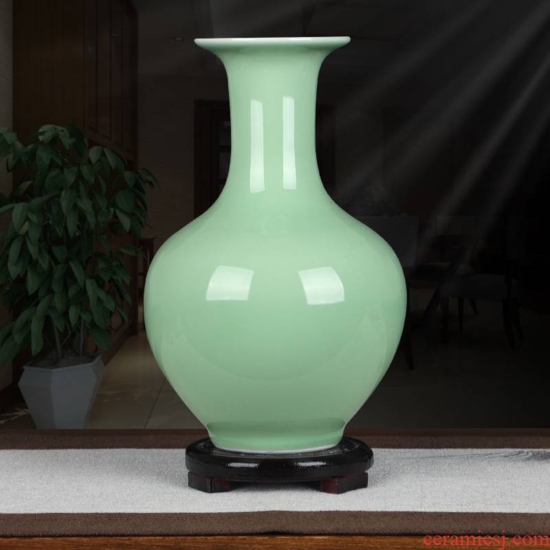Jingdezhen ceramic vases, pea green shadow celadon glaze furnishing articles flower arranging, rich ancient frame curio cabinet cabinet sitting room adornment