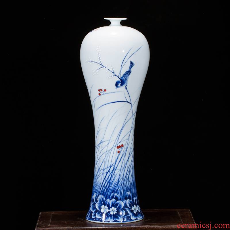 The Master of jingdezhen ceramics hand - made large blue and white porcelain vase Chinese wine porch sitting room adornment is placed