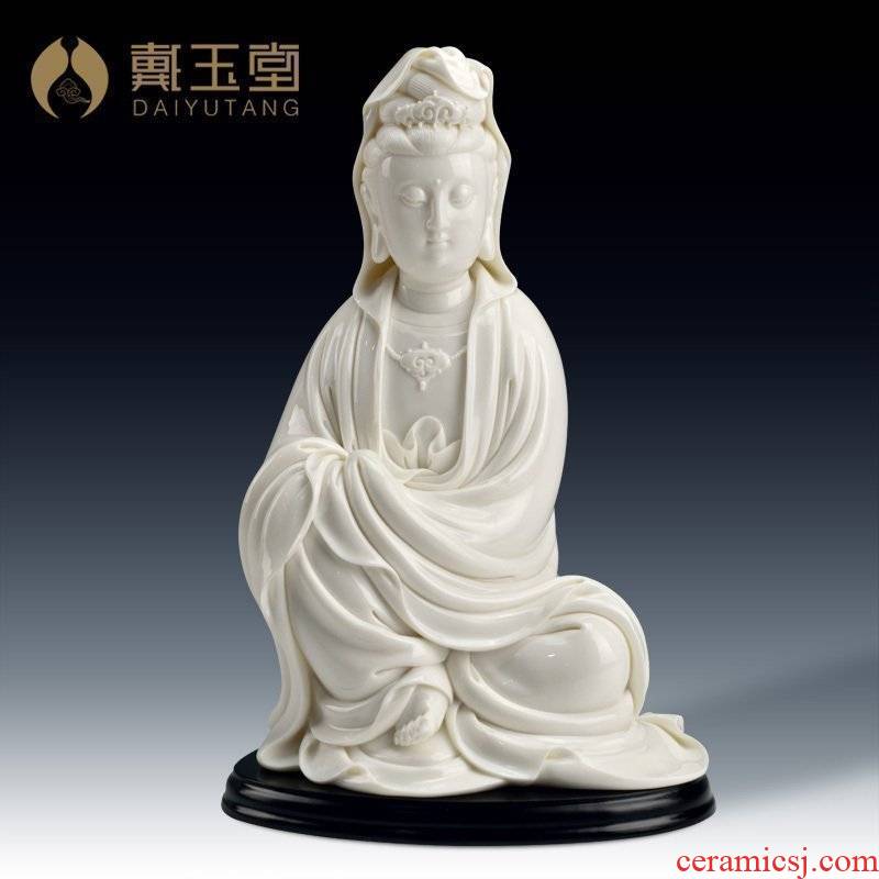 Yutang dai Lin Luyang furnishing articles master porcelain art collection of white marble Buddha avalokiteshvara/sitting guanyin