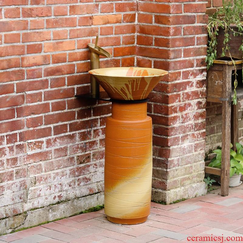 Pillar lavabo toilet stage basin integrated industrial wind landing balcony face ceramic basin is suing the column column