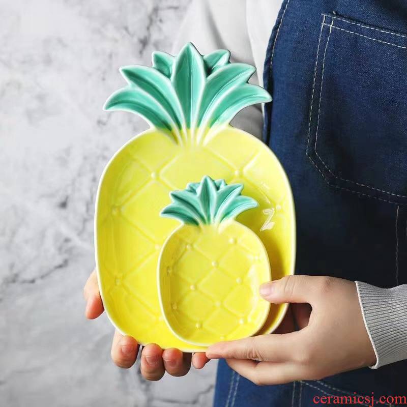 Love graces the simulation design of pineapple disk shaped fruit salad bowl creative ceramic tableware fashion and move