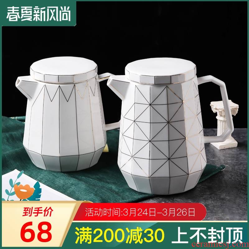 Ceramic cold water to cool the teapot with cold water a cup of cold water bottle European heat resisting high temperature resistant white KaiShuiHu juice pot
