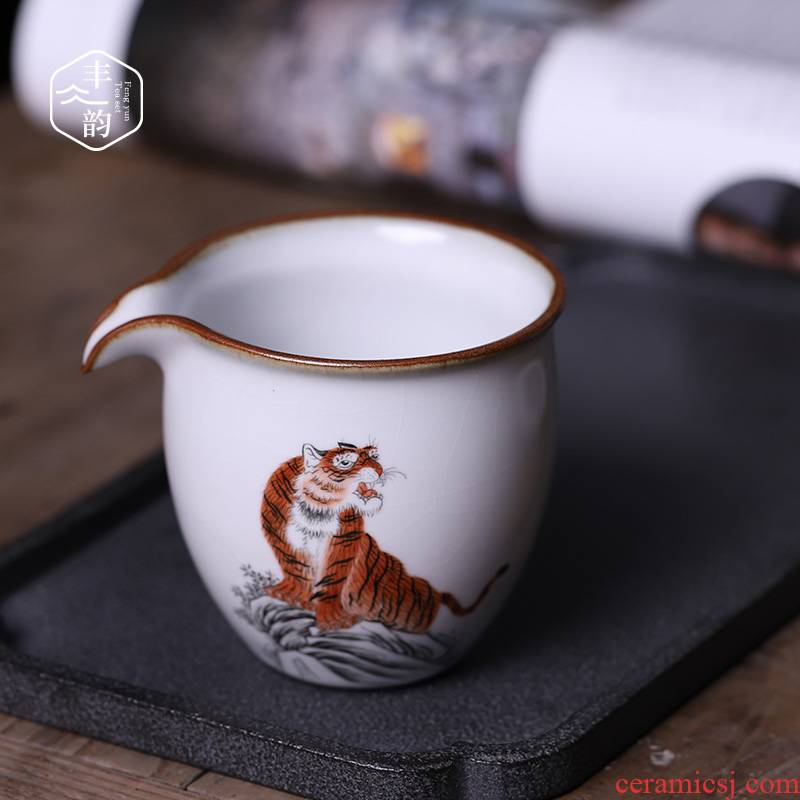 Hand draw a tiger your up with jingdezhen ceramic checking tea fair keller kung fu tea accessories household pours tea ware