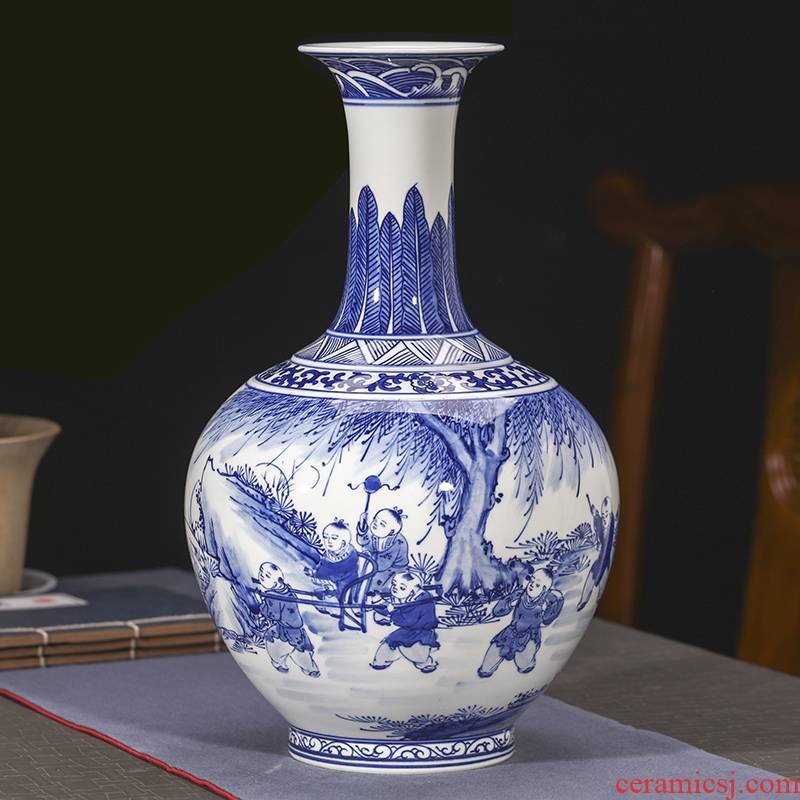 Jingdezhen ceramics hand - made antique blue and white porcelain vase furnishing articles sitting room flower arranging Chinese style household decorative arts and crafts