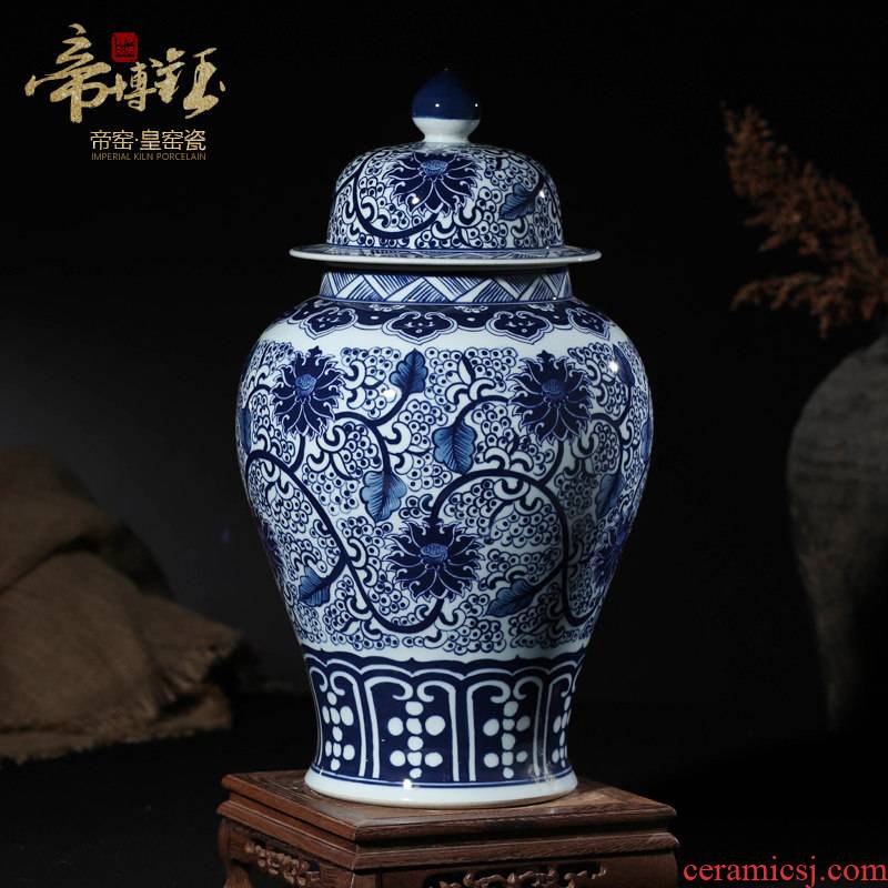 Blue and white porcelain of jingdezhen ceramics general tank furnishing articles sitting room TV cabinet storage pot handicraft decoration decoration