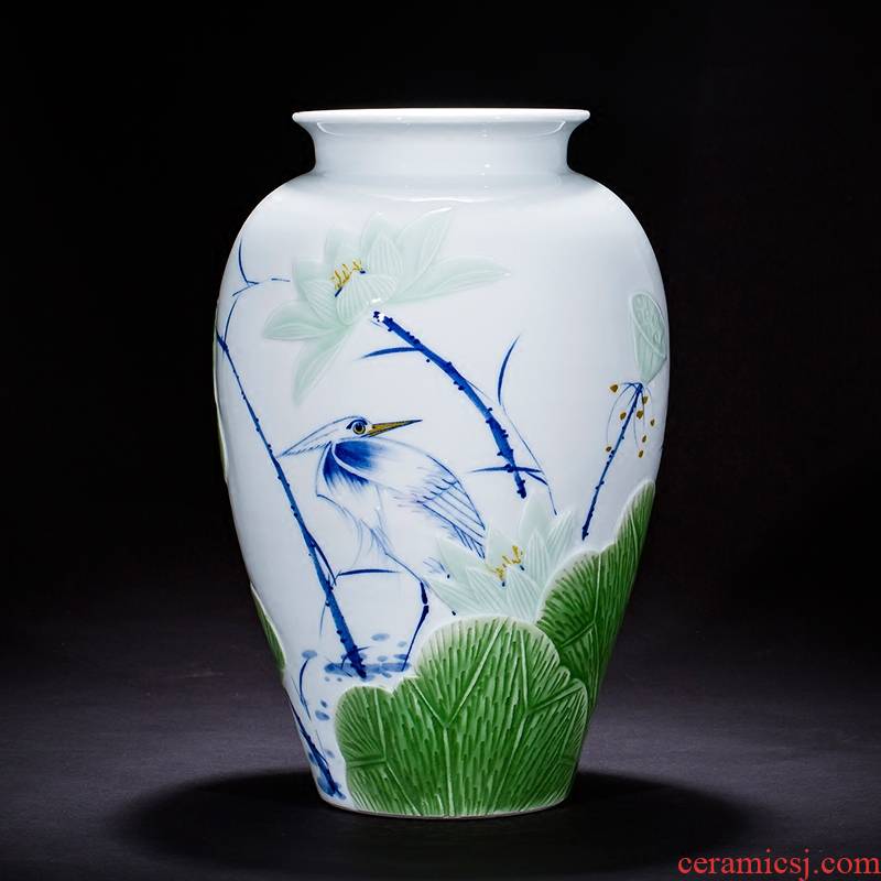 Jingdezhen ceramics, vases, flower arrangement by hand carved sitting room porch decoration of new Chinese style household furnishing articles