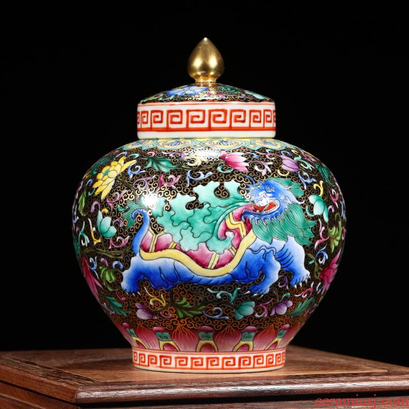 Jingdezhen ceramics archaize the qing qianlong colored enamel paint cover pot vase Chinese crafts are sitting room
