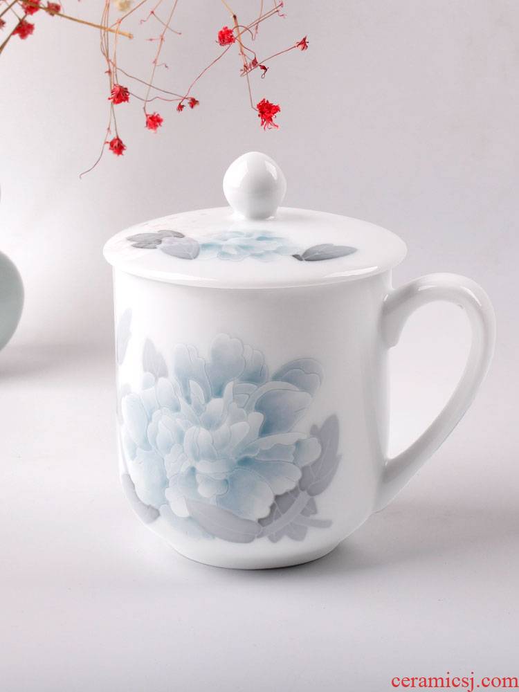 The red guanyao porcelain gifts cup under The liling glaze color hand - made porcelain cup with cover ceramic office keller