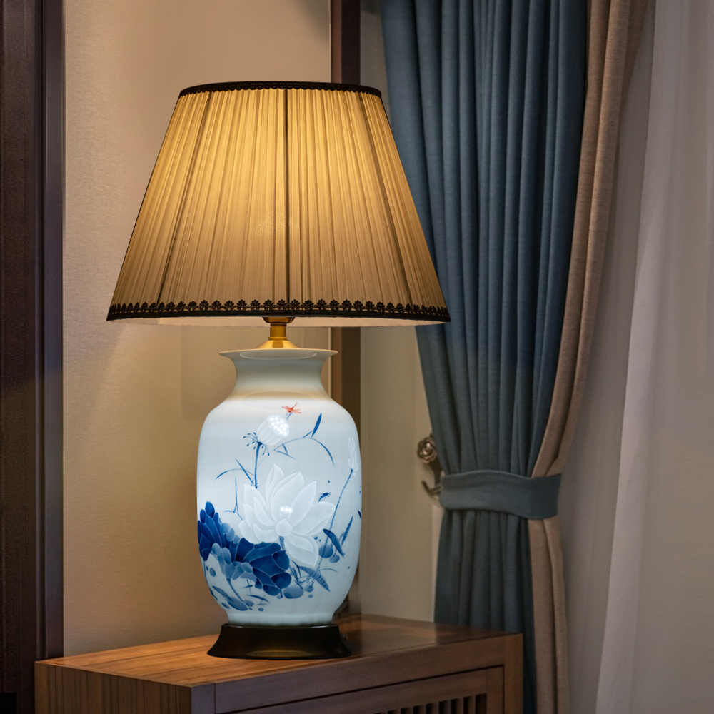 The peak of jingdezhen ceramics hand - made of lotus pond was boring blue and white porcelain vase lamp Chinese sitting room ark, furnishing articles