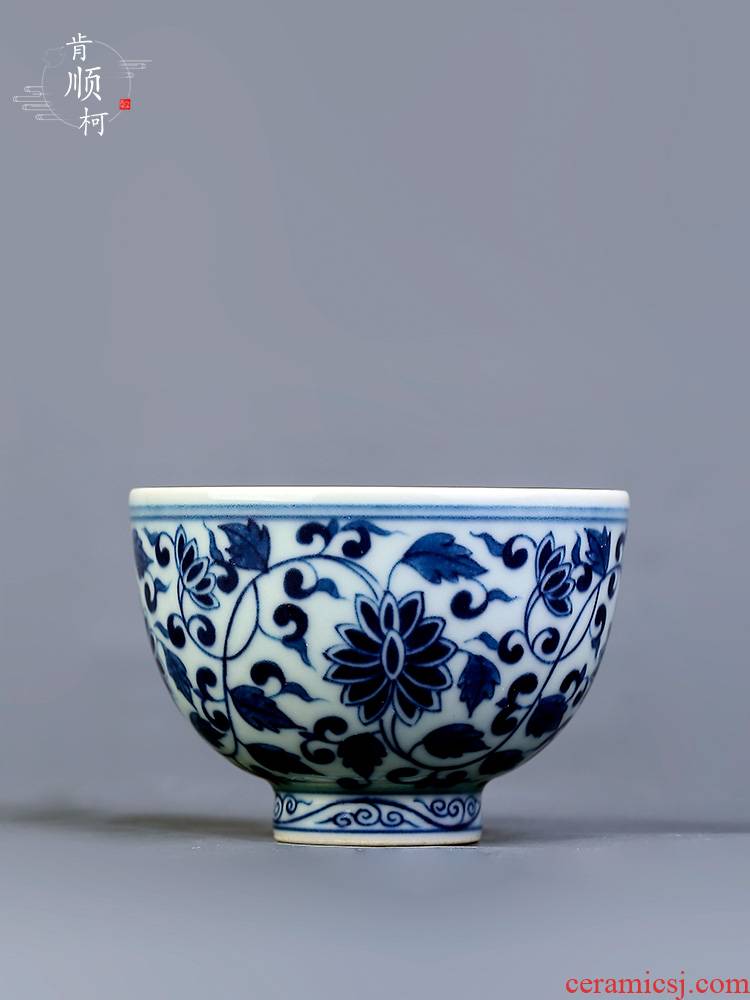 Jingdezhen archaize heart cup tie up lotus flower blue hand - made master kung fu tea cup single cup sample tea cup tea set