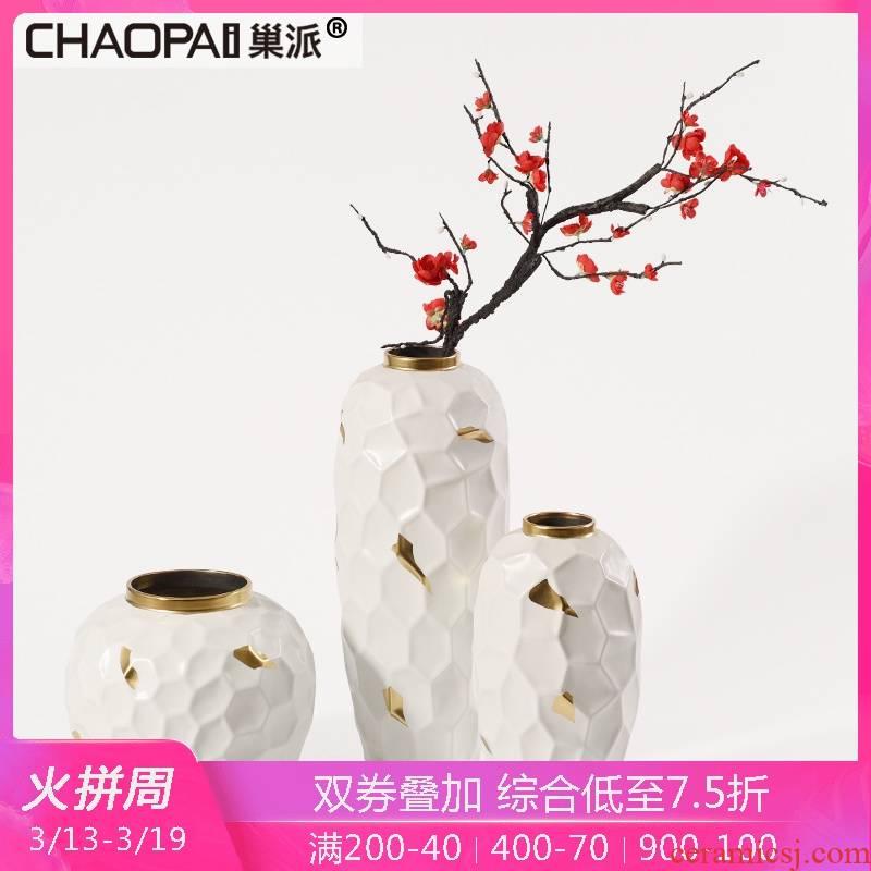 European contracted white honeycomb ceramic vase furnishing articles of modern home living room TV cabinet porch household flower arrangement