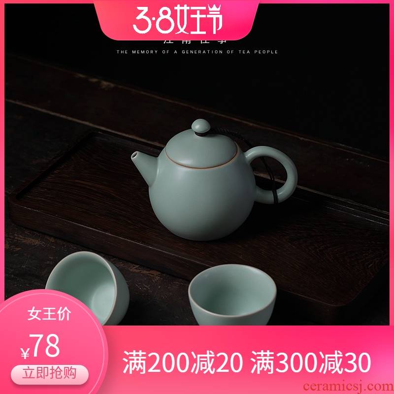 Northern song dynasty the jiangnan past your up with a pot of two glass ceramic kung fu tea set to open the slice your porcelain teapot two cups