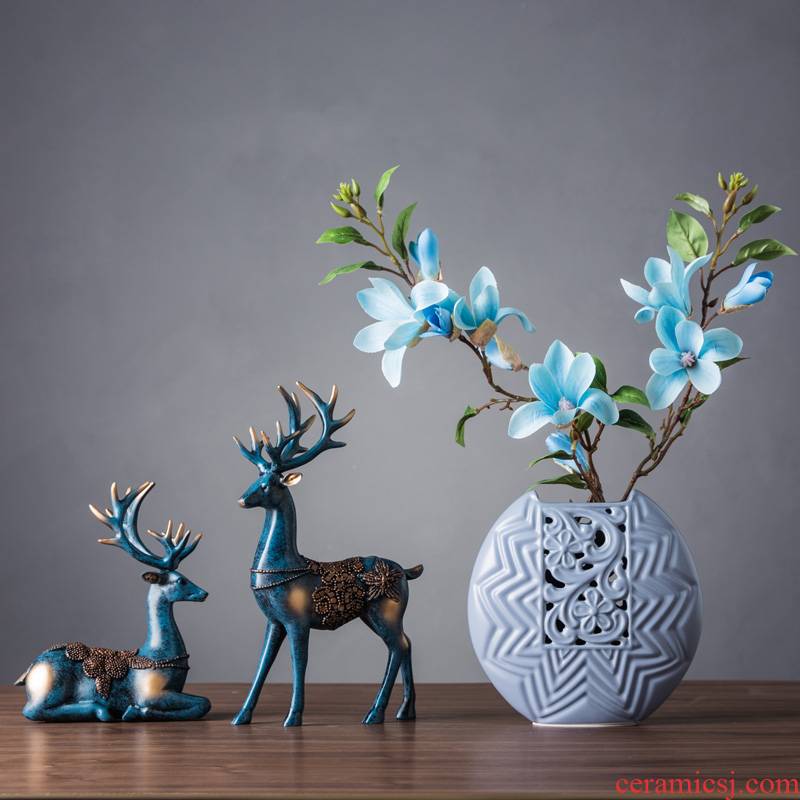 The Nordic style household act The role ofing is tasted wine sitting room adornment is placed on The creative move ceramic decoration is contracted and I