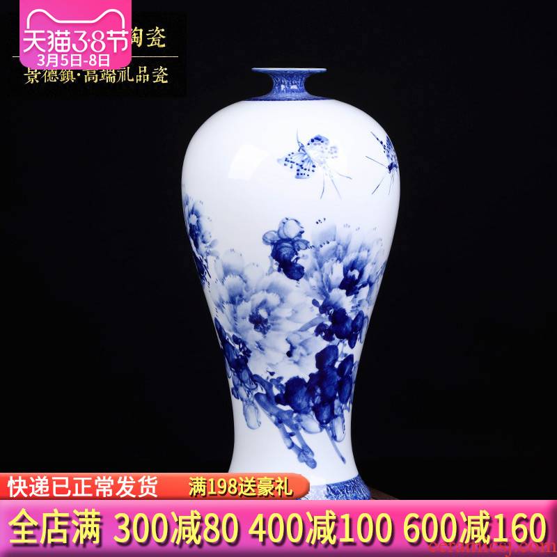 Famous master of jingdezhen ceramics hand - made Chinese blue and white porcelain vases, flower arrangement sitting room porch TV ark, furnishing articles