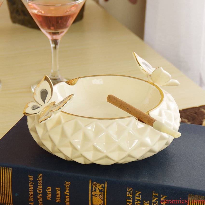 European butterfly ceramic ashtray sitting room adornment ashtray furnishing articles creative birthday gift bag in the mail