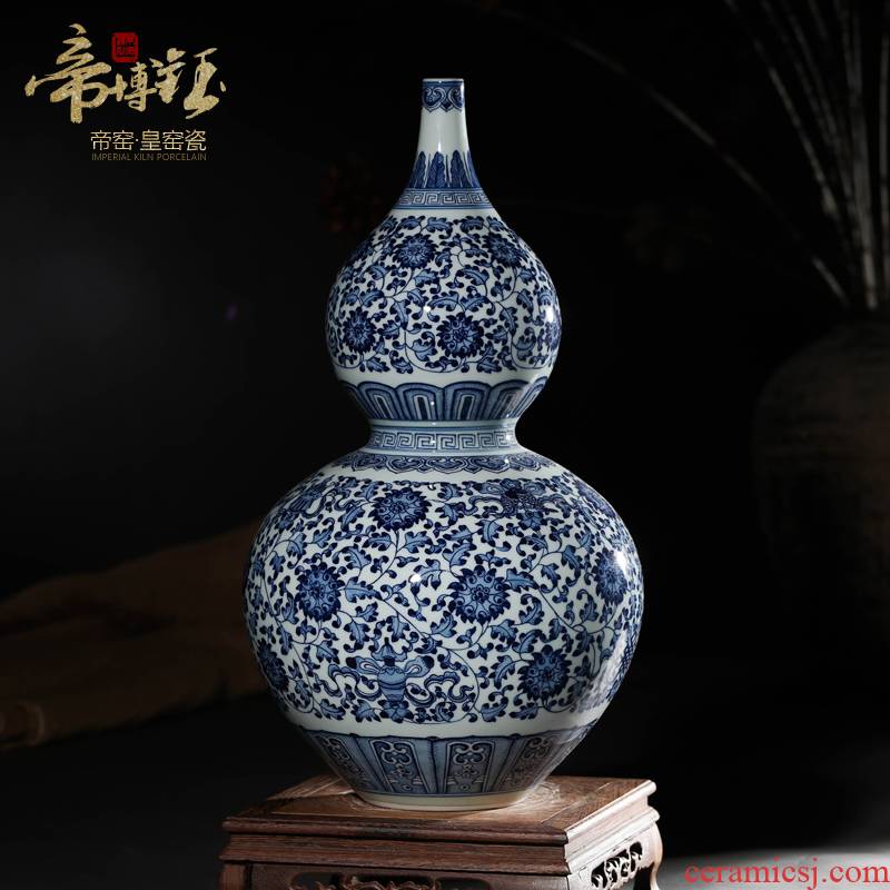 Jingdezhen porcelain vases, antique hand - made hoist the sitting room is the study of blue and white porcelain craft decoration new furnishing articles