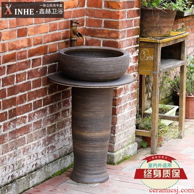 Vertical to the sink basin of pillar type column ceramic bathroom toilet is suing balcony ground the pool that wash a face basin