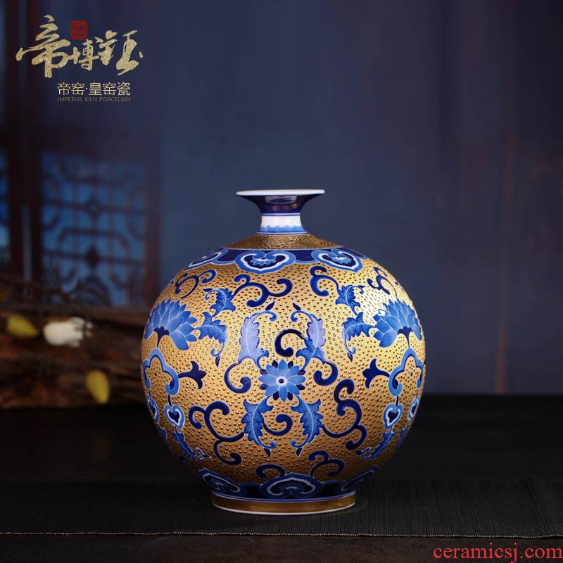 Jingdezhen ceramic hand - made gold wrapped branch lotus celestial vases, Chinese arts and crafts porcelain sitting room adornment is placed