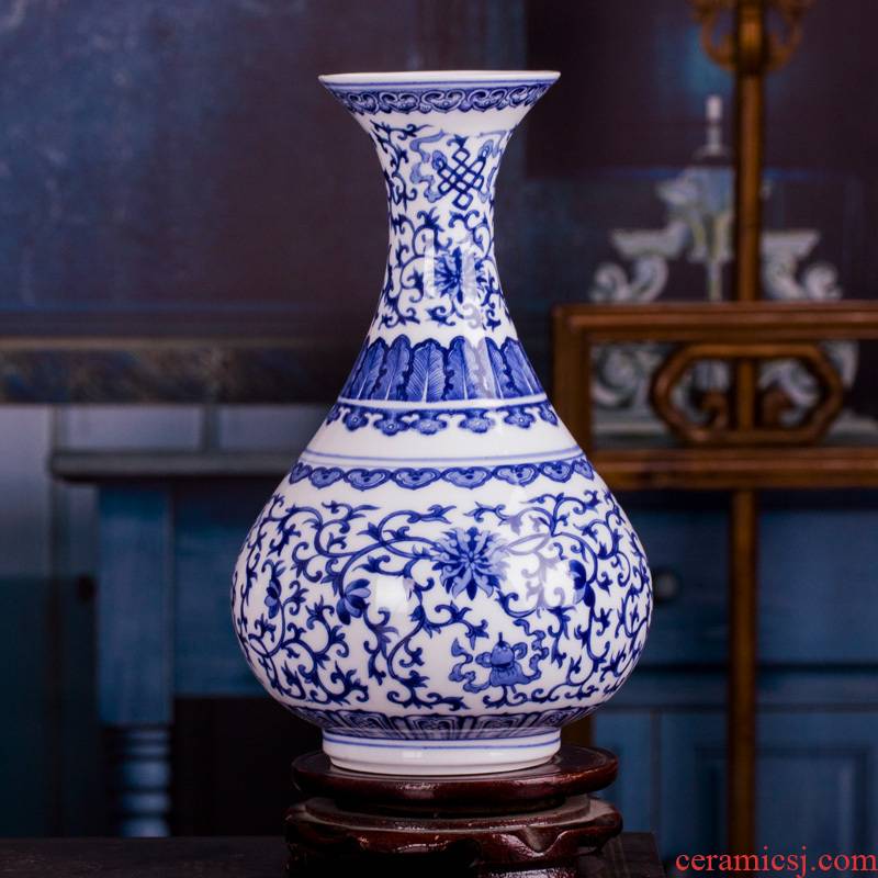 Jingdezhen blue and white ceramic vase furnishing articles restoring ancient ways is the sitting room adornment creative flower arranging flowers, rich ancient frame decoration