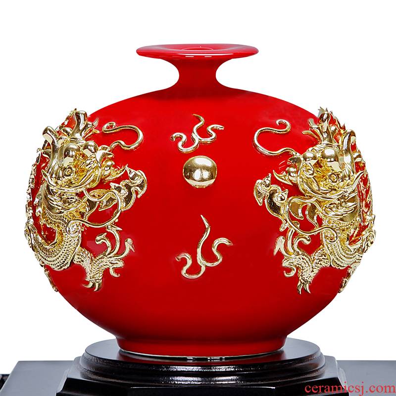 Really sheng paint line carve heaven and earth within China red ceramics vase with gold foil wedding gifts household decoration
