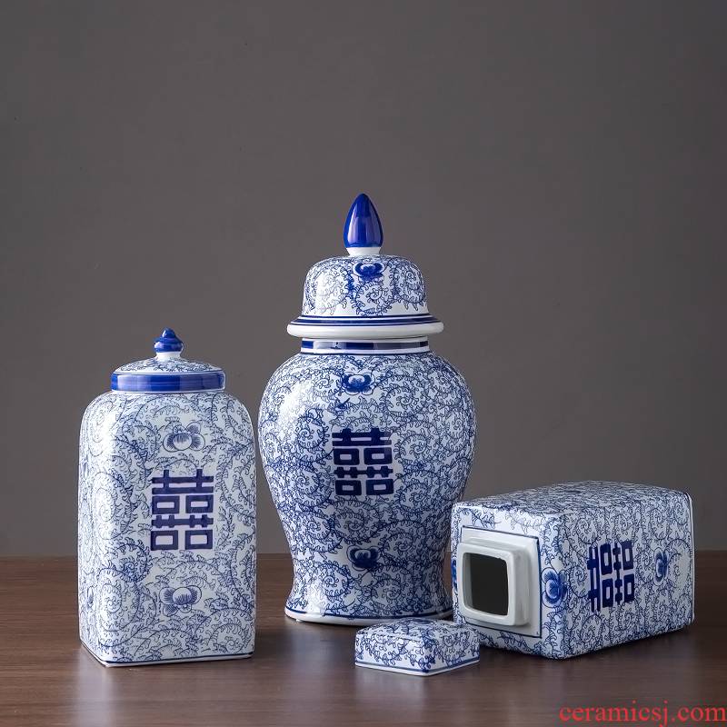 The New Chinese blue and white porcelain jar of jingdezhen ceramic porch decoration with cover storage tank home sitting room adornment is placed