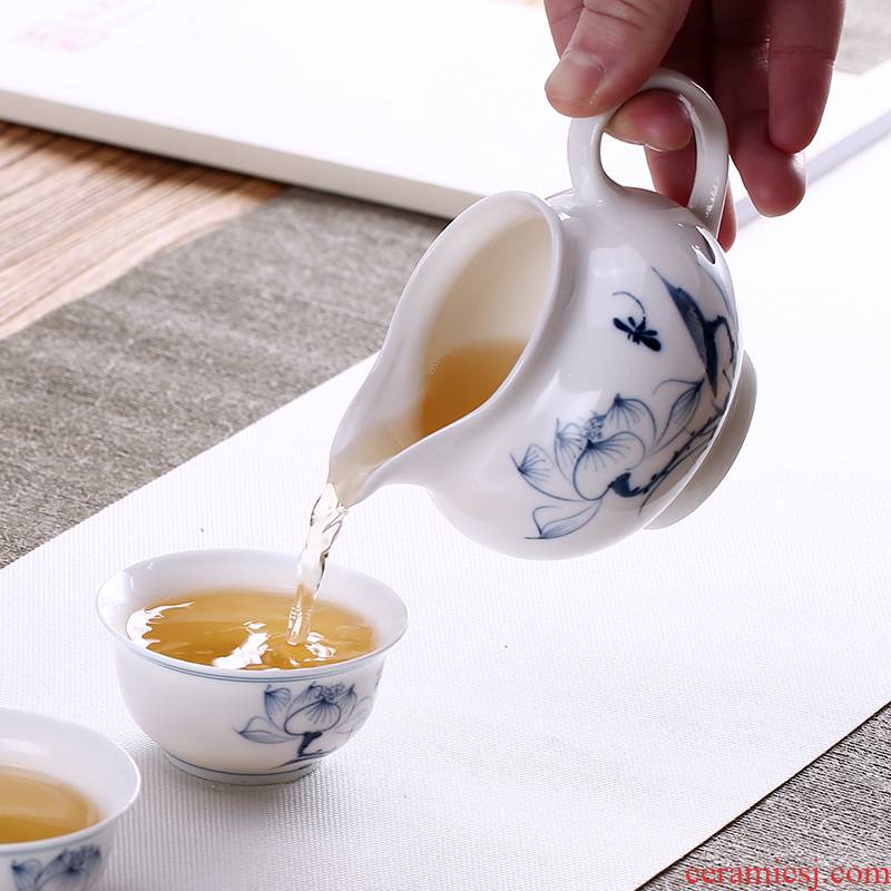 Ceramic small portion, a reasonable dimension of blue and white porcelain cup tea, hand - made jingdezhen porcelain and a cup of tea accessories