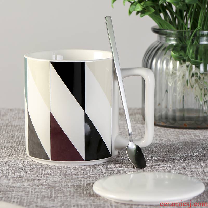 Creative northern wind ceramic mugs couples with cover run home office oat milk for breakfast coffee cup