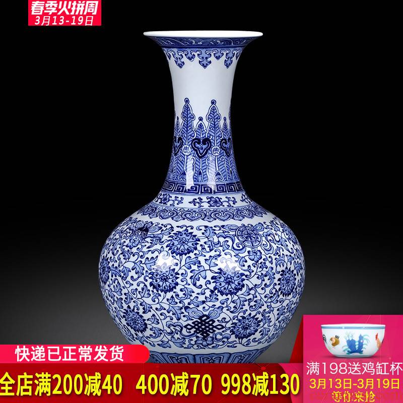Jingdezhen ceramics imitation qianlong hand - made of blue and white porcelain vases, classic Chinese style home furnishing articles sitting room