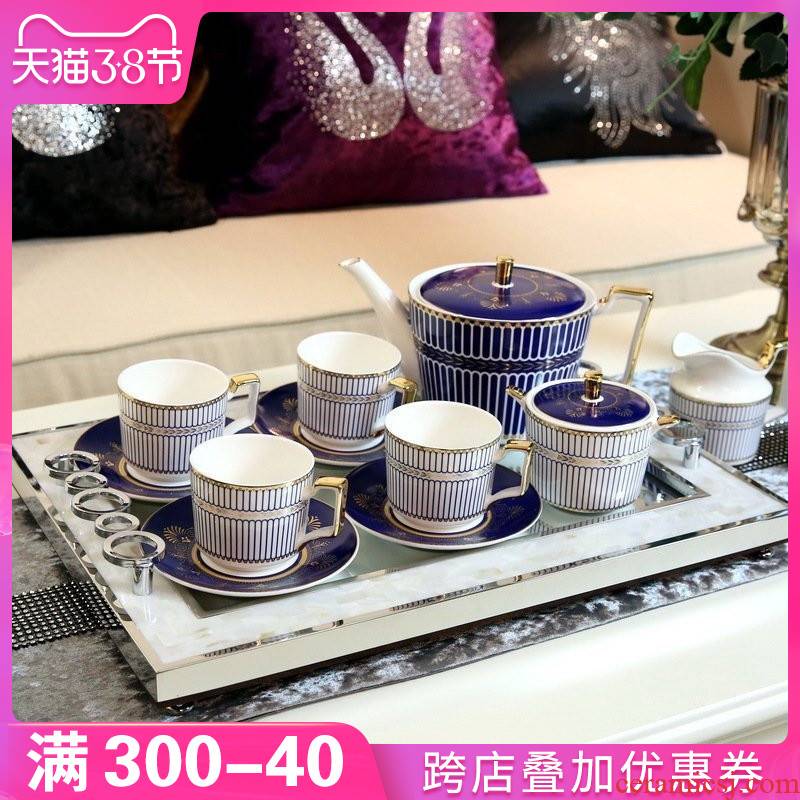 New classical light key-2 luxury sitting room tea table is placed between example ceramic coffee set suit European household afternoon tea tea set