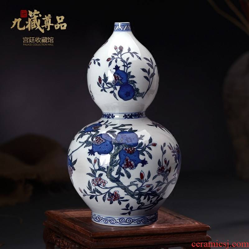 Jingdezhen blue and white youligong hand - made ceramics vase colorful figure gourd bottle of Chinese style living room three fruit furnishing articles