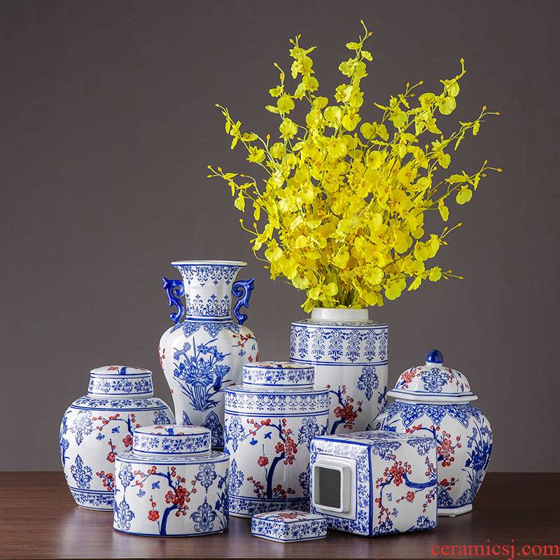 Jingdezhen porcelain ceramic vase home sitting room place, a large storage tank with cover flower arrangement of blue and white porcelain ornaments