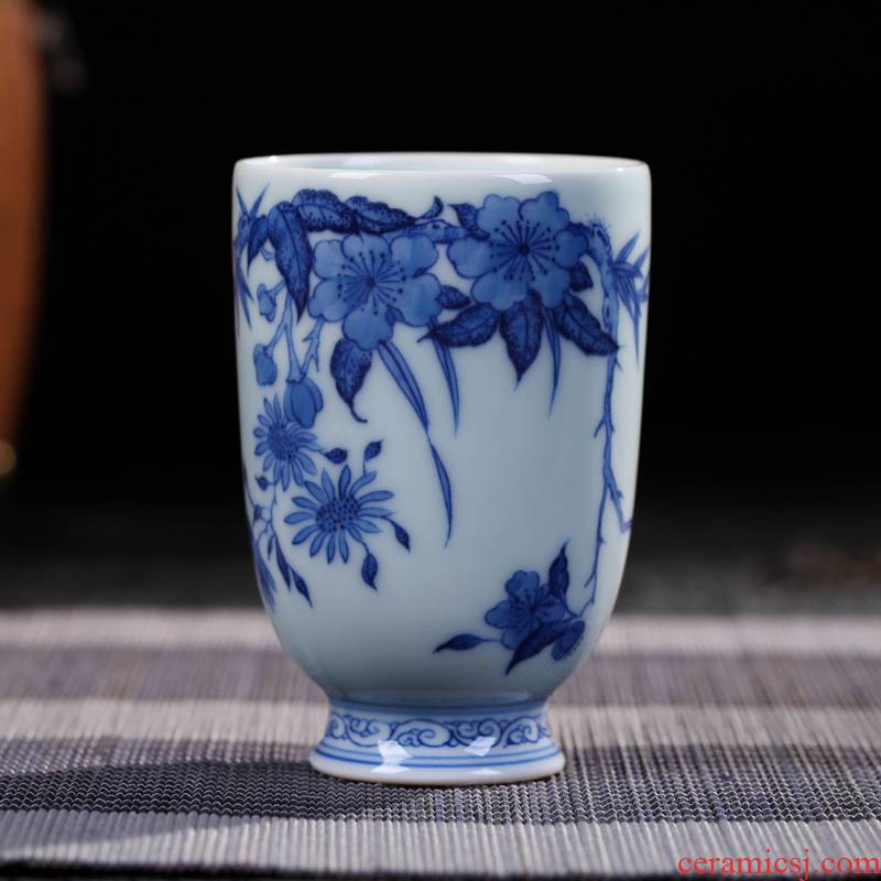 Offered home - cooked checking ceramic pressure hand a cup of tea cups in jingdezhen porcelain tea master hand sample tea cup of blue and white porcelain cup