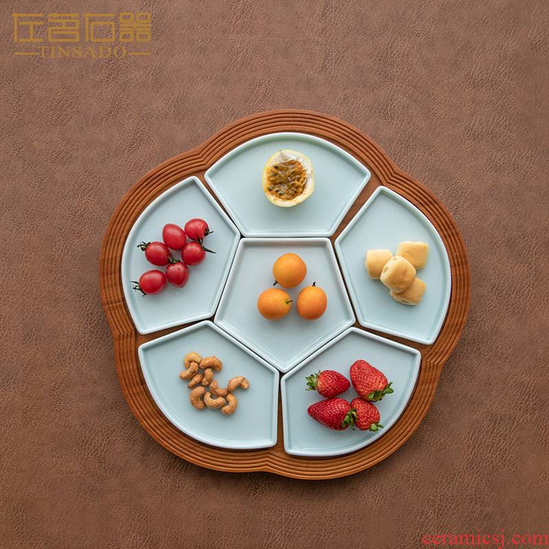 The Nut plate frame of dried fruit dribbling sitting room creative combination tray of wedding snack box of candy jar ceramic fruit bowl
