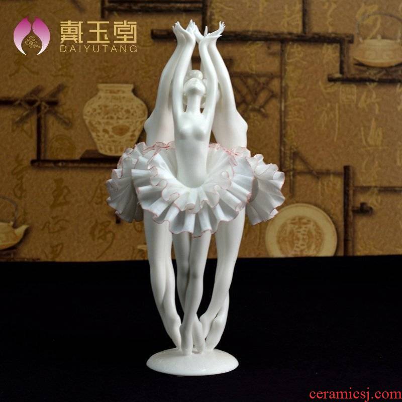 Yutang dai dehua white porcelain works of arts and crafts master of China expo gold furnishing articles "swan lake"
