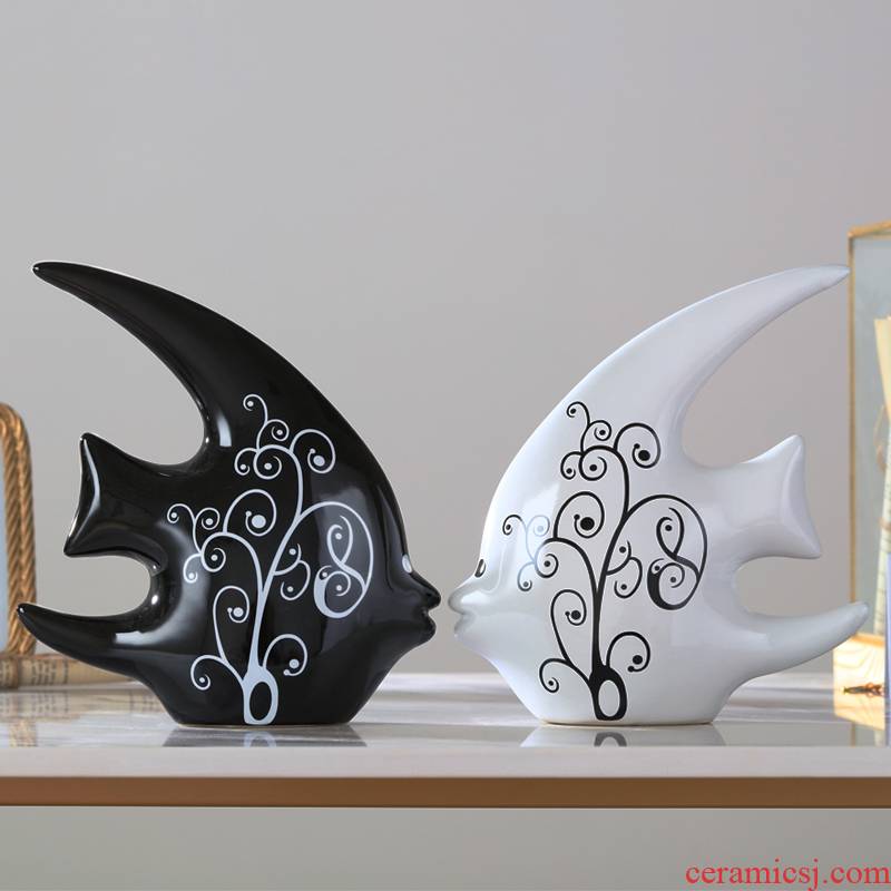 Modern wine accessories creative household act the role ofing is tasted furnishing articles in the sitting room the bedroom contracted fish ceramics handicraft small ornament