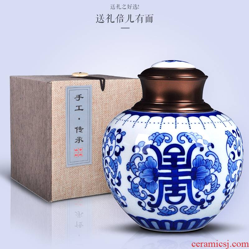 Blue and white porcelain tea pot ceramic seal storage tanks restoring ancient ways is a Chen jin of loose tea packaging gift box a large POTS