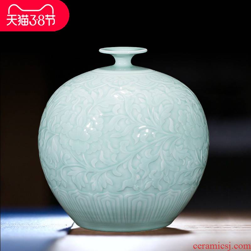 The jingdezhen ceramics by hand throwing carve shadow blue bottles of wine porch home furnishing articles