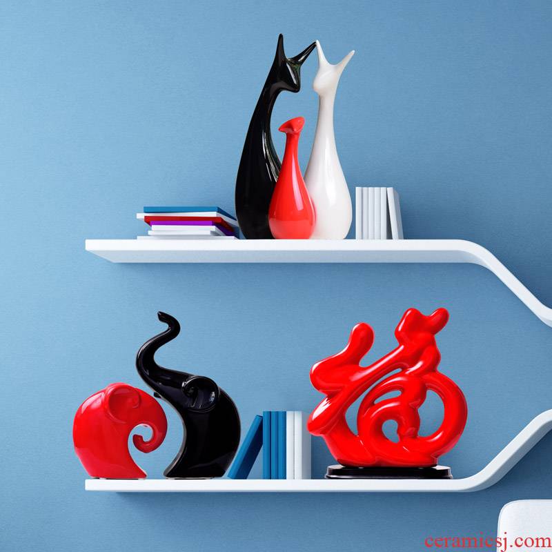 Creative household ceramics couples furnishing articles large animals jewelry ornaments wine sitting room TV cabinet decoration