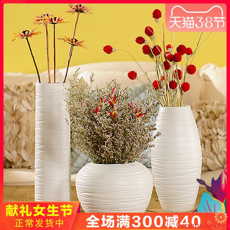 Jingdezhen ceramic table dry flower vase modern creative floral outraged white household act the role ofing is tasted furnishing articles in the living room