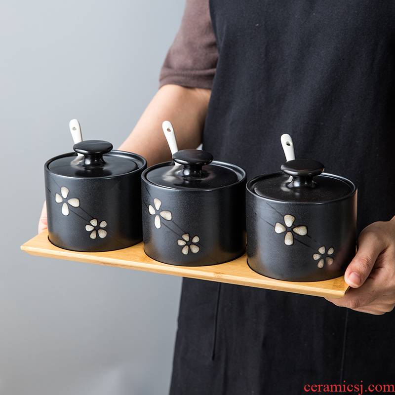 This porcelain Japanese ceramics seasoning as cans combination suit creative household kitchen seasoning salt pot three - piece suit