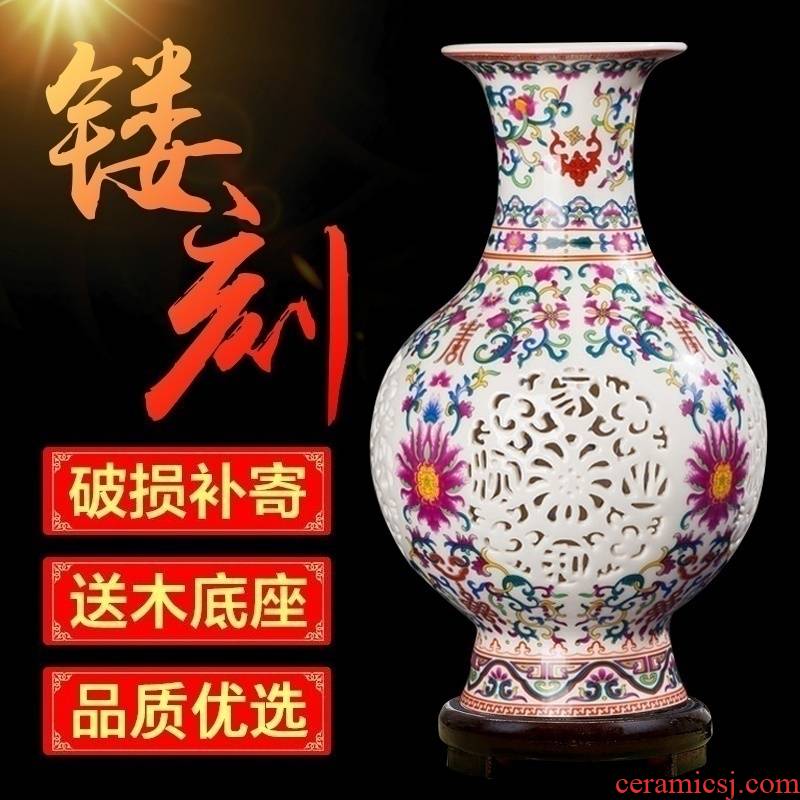 New Chinese style of jingdezhen ceramics hollow - out flower arranging blue and white porcelain vase wine sitting room adornment is placed porcelain